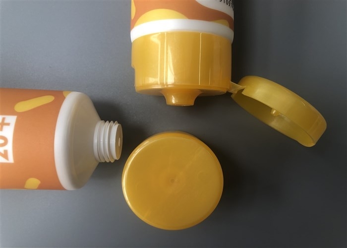 Dia 35mm Plastic Cosmetic Tubes 4c Offset Print With Flip Top Cap 75ml